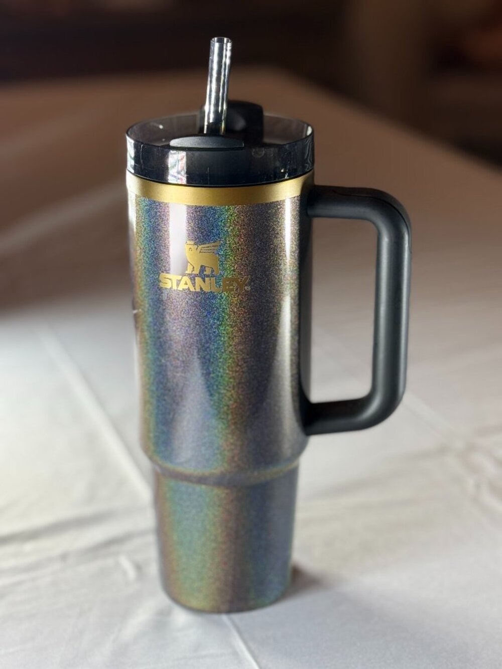 Stanley 30 oz polychromatic plastic/stainless insulated tumbler w/straw. Unused!
